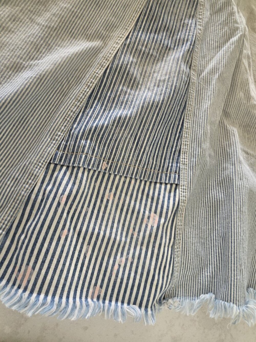 We the Free Heritage Distressed Skirtall Small - Picture 7 of 11